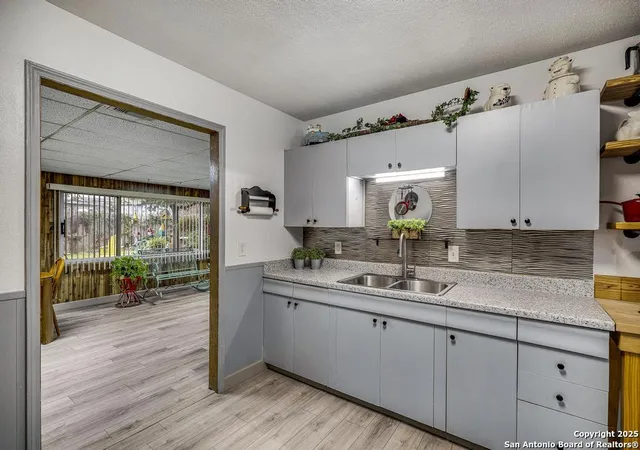 Photo 4 of Single family home for sale at 943 Deely Pl, San Antonio, TX 78221 | MLS# 1929389 | Listing updated on 2026-02-15