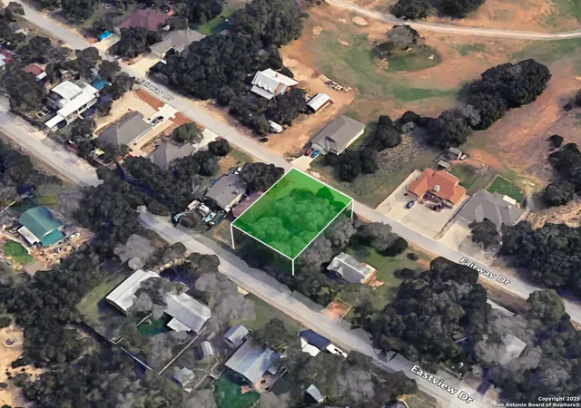 Photo 2 of Land for sale at 1492 Eastview, Canyon Lake, TX 78133 | MLS# 1929392 | Listing updated on 2026-04-09