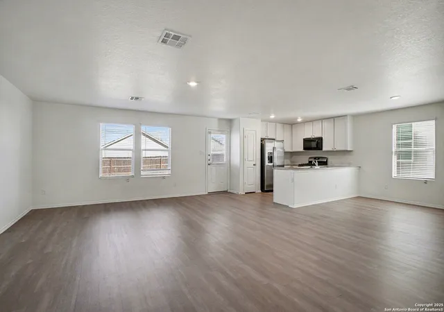 3rd image of 10515 Varmus, Converse, TX 78109 | MLS# 1929436