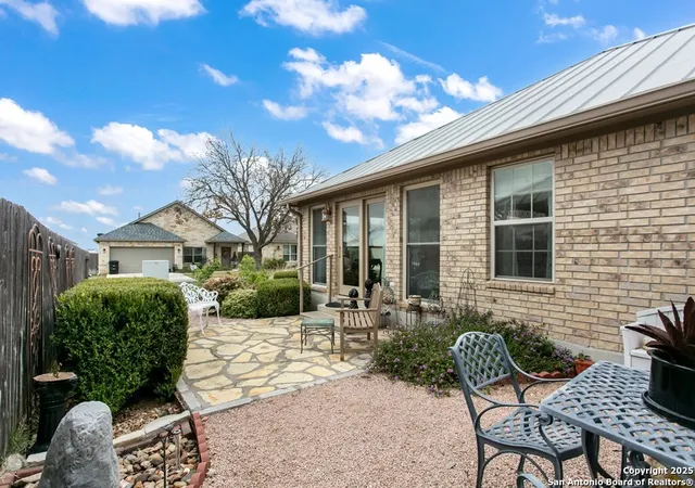3rd image of 1702 Cherrywood Dr, Fredericksburg, TX 78624 | MLS# 1929467