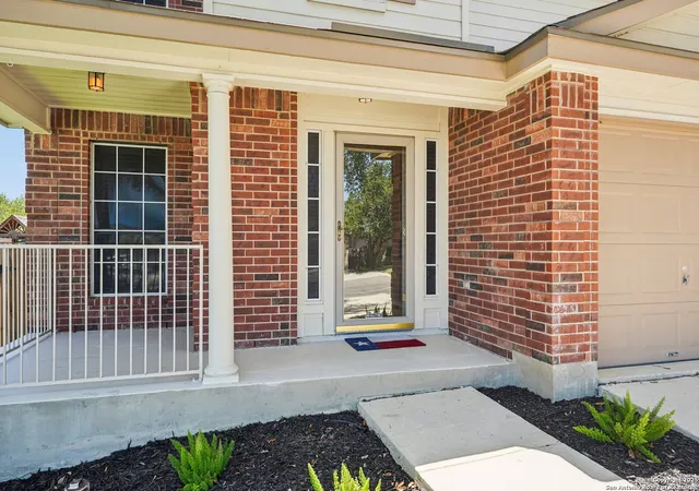 Photo 3 of Sale Pending at 614 Granite Cliff, San Antonio, TX 78251 | MLS# 1929497 | Listing updated on 2026-03-14