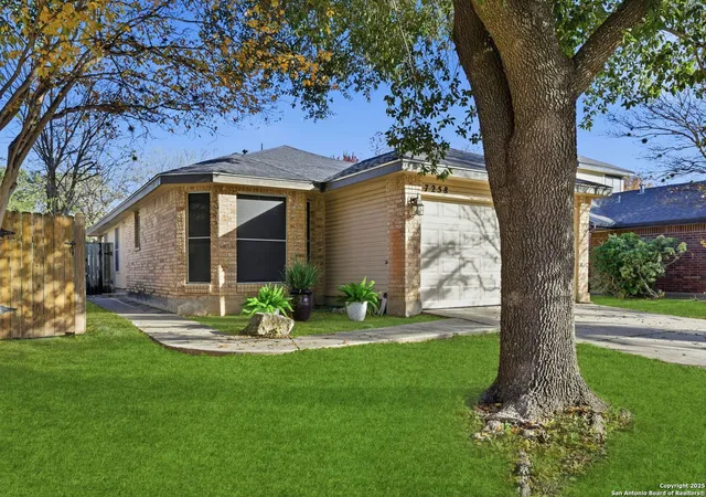 Photo 3 of Sale Pending at 7258 Burns Way, San Antonio, TX 78250 | MLS# 1929516 | Listing updated on 2026-02-10