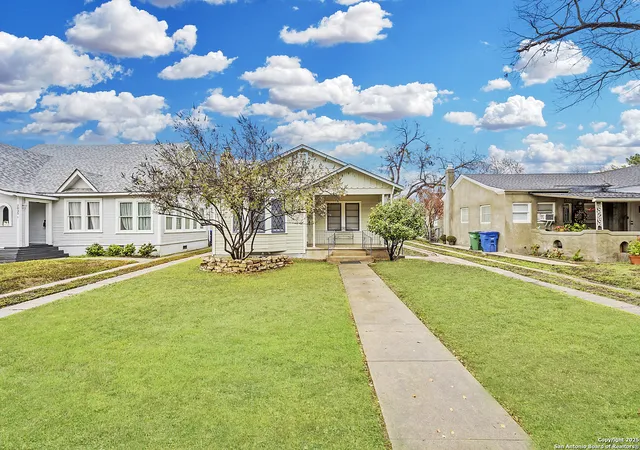 2nd image of 2031 W Summit, San Antonio, TX 78201 | MLS# 1929520