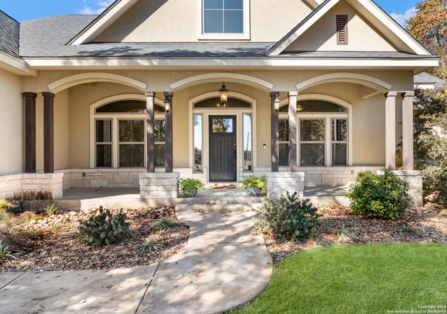 Photo 4 of Single family home for sale at 112 Elk, La Vernia, TX 78121 | MLS# 1929552 | Listing updated on 2026-01-13