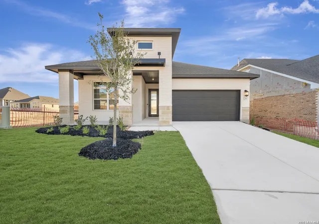 Photo 2 of Sale Pending at 27316 Lovat Way, Boerne, TX 78006 | MLS# 1929559 | Listing updated on 2026-04-09