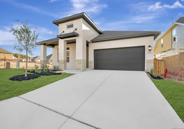 Photo 1 of Sale Pending at 27316 Lovat Way, Boerne, TX 78006 | MLS# 1929559 | Listing updated on 2026-04-09