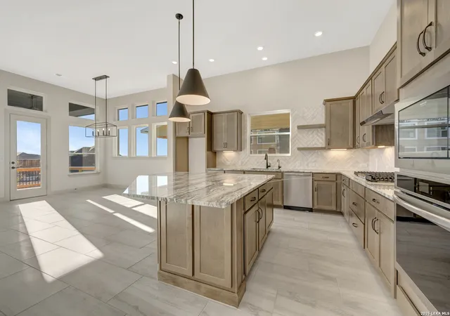 Photo 4 of Sale Pending at 27316 Lovat Way, Boerne, TX 78006 | MLS# 1929559 | Listing updated on 2026-04-09
