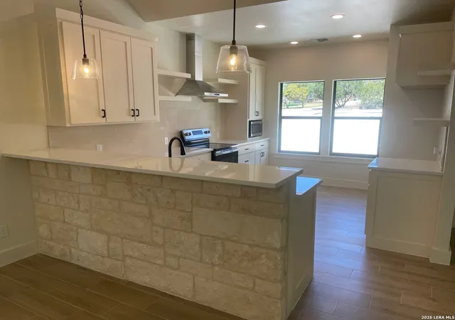 Photo 2 of Single family home for sale at 1595 Rocky Ridge Loop, Canyon Lake, TX 78133 | MLS# 1929600 | Listing updated on 2026-06-23