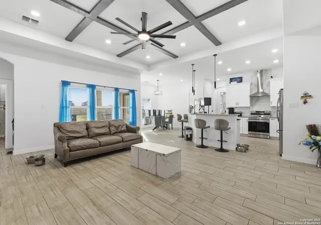 Photo 4 of Single family home for sale at 136 Summer Meadow, La Vernia, TX 78121 | MLS# 1929601 | Listing updated on 2026-01-17