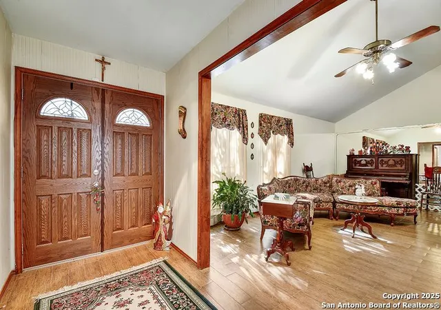 Photo 4 of Sale Pending at 3335 Trailway Park, San Antonio, TX 78247 | MLS# 1929662 | Listing updated on 2026-01-20