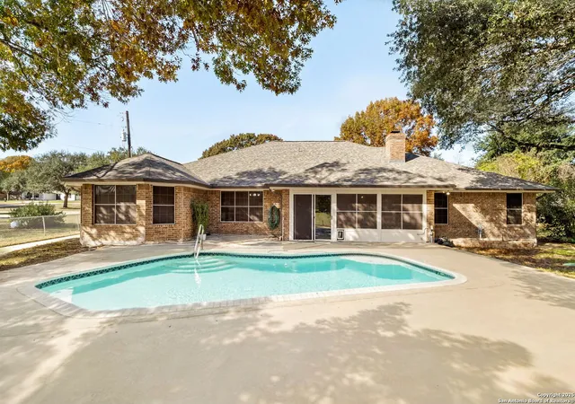 Homes for sale in Seguin, TX | 313 Ridge Crest, Seguin, TX 78155 | MLS# 1929733