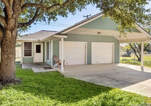 Homes for sale in Seguin, TX | 313 Ridge Crest, Seguin, TX 78155 | MLS# 1929733