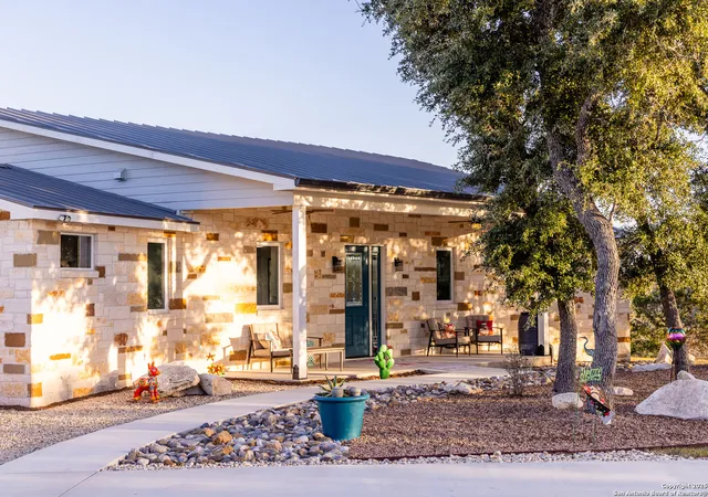 Photo 3 of Sale Pending at 145 Longhorn Trl, Kerrville, TX 78028 | MLS# 1929762 | Listing updated on 2026-01-02