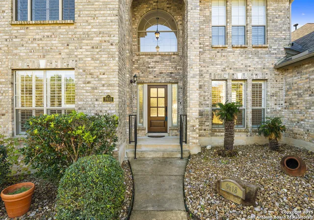 Photo 3 of Sale Pending at 9618 Rosemont, Helotes, TX 78023 | MLS# 1929790 | Listing updated on 2026-01-23