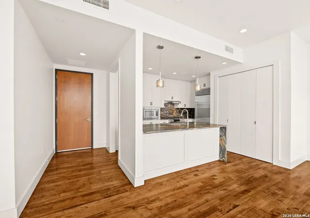 Photo 4 of Condo for sale at 610 E Market #UNIT 3110, San Antonio, TX 78205 | MLS# 1929850 | Listing updated on 2026-07-09