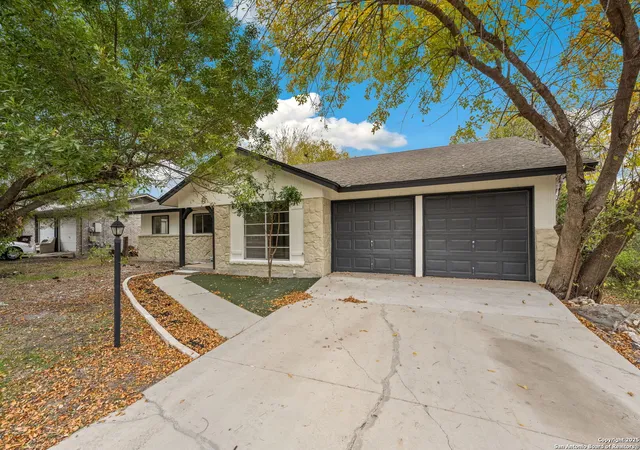 Photo 3 of Sale Pending at 6822 Twin Lake, San Antonio, TX 78244 | MLS# 1929857 | Listing updated on 2026-02-25