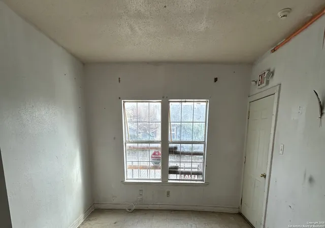 34th image of 903 West Craig Pl, San Antonio, TX 78201 | MLS# 1929888