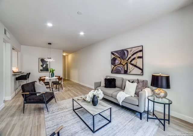 2nd image of 7711 Broadway #11B, San Antonio, TX 78209 | MLS# 1929903