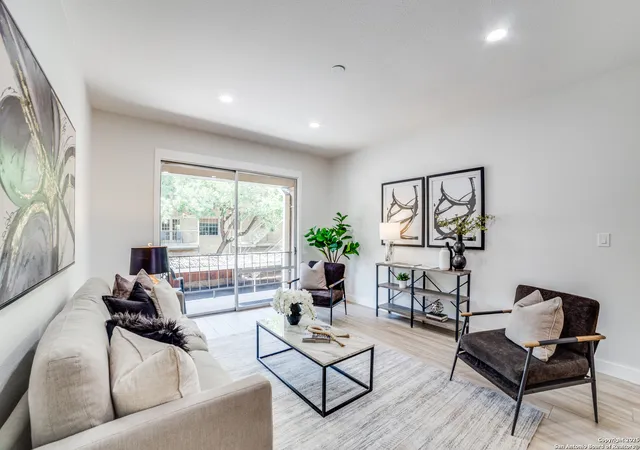 4th image of 7711 Broadway #11B, San Antonio, TX 78209 | MLS# 1929903