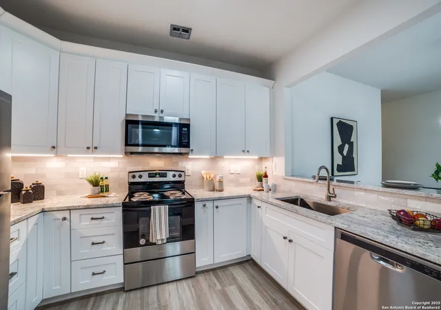 5th image of 7711 Broadway #11B, San Antonio, TX 78209 | MLS# 1929903