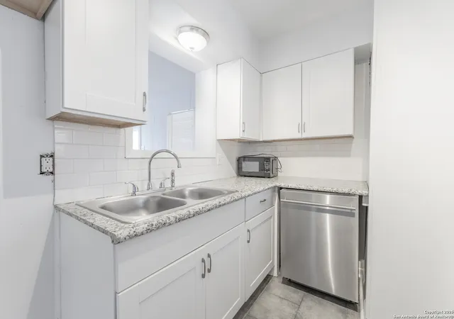 3rd image of 7235 Westlyn Dr, San Antonio, TX 78227 | MLS# 1929953