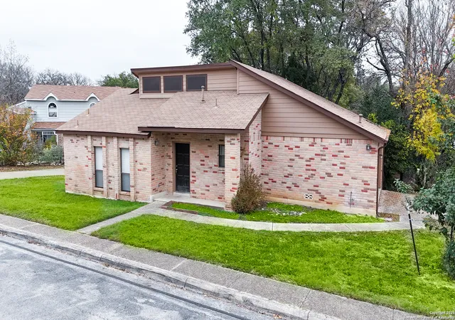 Photo 1 of Single family home for sale at 6404 Brook Cv, San Antonio, TX 78240 | MLS# 1929959 | Listing updated on 2026-01-22