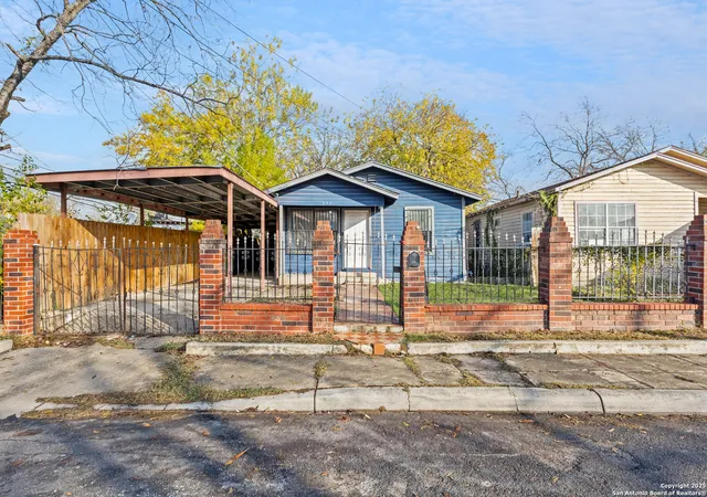 5th image of 321 Huntington, San Antonio, TX 78207 | MLS# 1929974