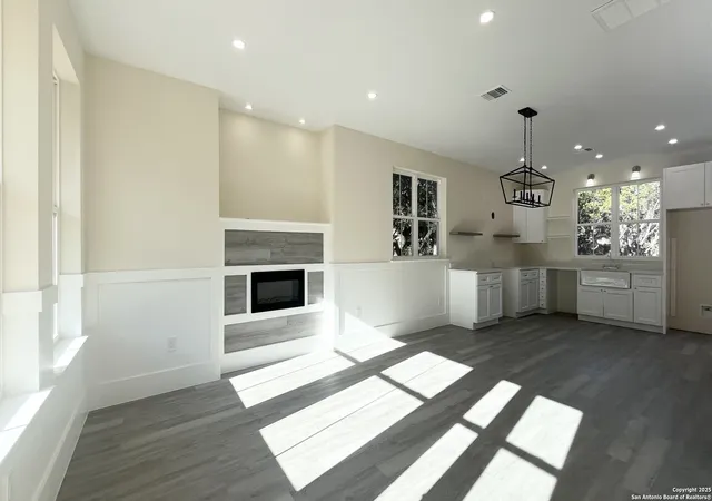 Photo 3 of Single family home for sale at 477 Scenic, Bandera, TX 78003 | MLS# 1930059 | Listing updated on 2026-01-03