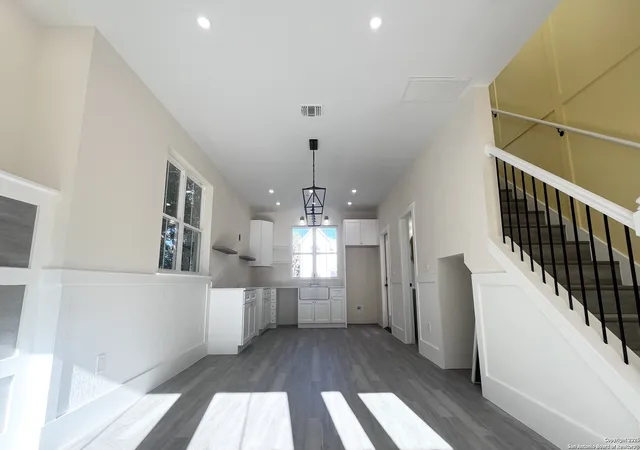 Photo 4 of Single family home for sale at 477 Scenic, Bandera, TX 78003 | MLS# 1930059 | Listing updated on 2026-01-03