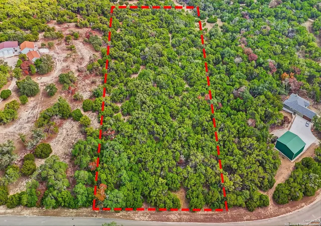 Photo 3 of Sale Pending at 875 Country Pike, Canyon Lake, TX 78133 | MLS# 1930076 | Listing updated on 2026-01-18