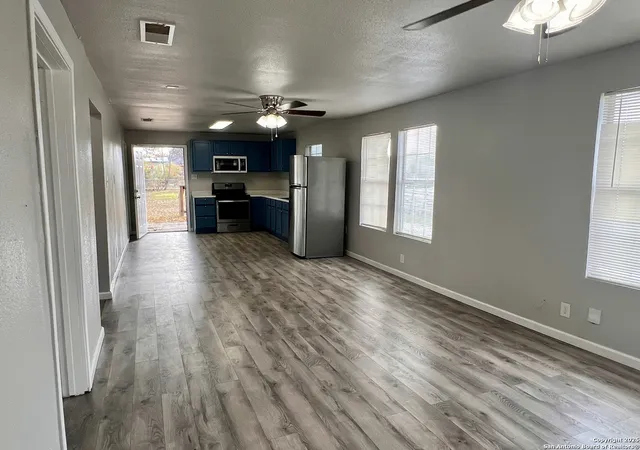 Photo 3 of Sale Pending at 4030 W Salinas, San Antonio, TX 78207 | MLS# 1930093 | Listing updated on 2026-01-28
