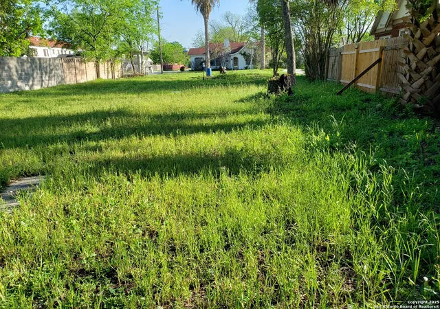 Photo 2 of Land for sale at 1701 W Summit Ave, San Antonio, TX 78201 | MLS# 1930113 | Listing updated on 2026-05-19