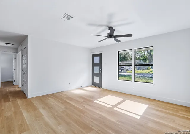 Photo 4 of Sale Pending at 7409 Sage Oak, Live Oak, TX 78233 | MLS# 1930137 | Listing updated on 2026-01-29