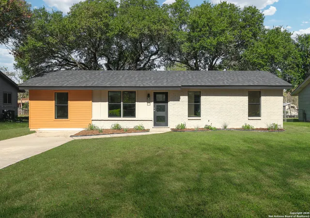 Photo 1 of Sale Pending at 7409 Sage Oak, Live Oak, TX 78233 | MLS# 1930137 | Listing updated on 2026-01-29