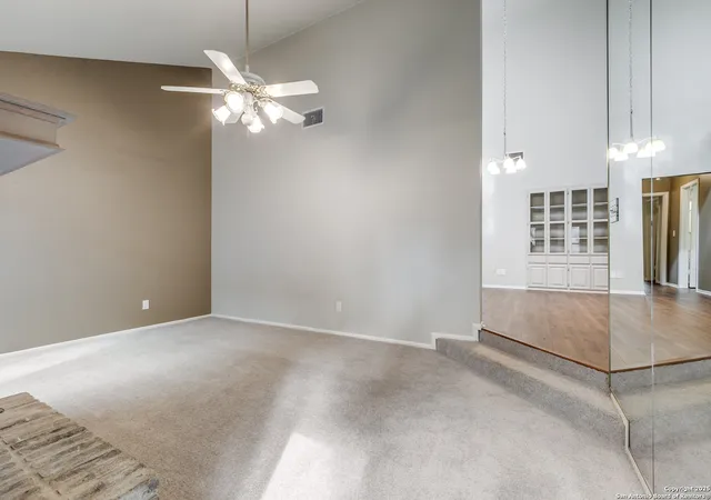 3rd image of 11807 Sunburst #403, San Antonio, TX 78230 | MLS# 1930144