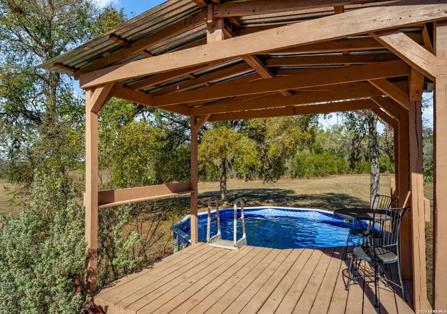 2nd image of 936 County Road 375, San Antonio, TX 78253 | MLS# 1930162