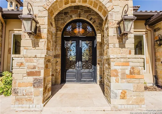 Photo 3 of Mansion for sale at 1024 Spanish, New Braunfels, TX 78132 | MLS# 1930181 | Listing updated on 2026-09-09