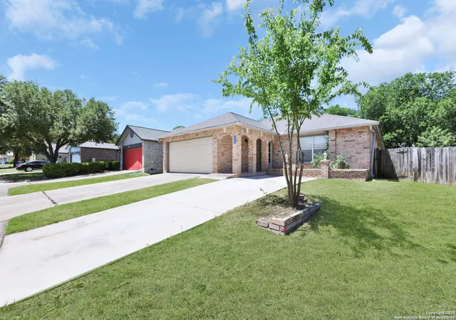 2nd image of 807 S Ellison Dr, San Antonio, TX 78245 | MLS# 1930214