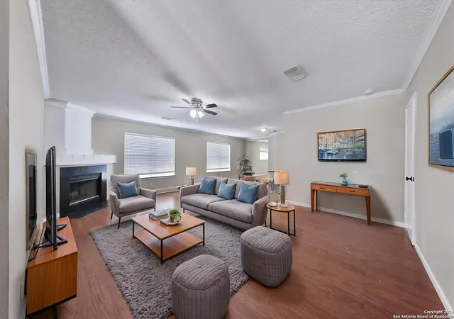 4th image of 807 S Ellison Dr, San Antonio, TX 78245 | MLS# 1930214