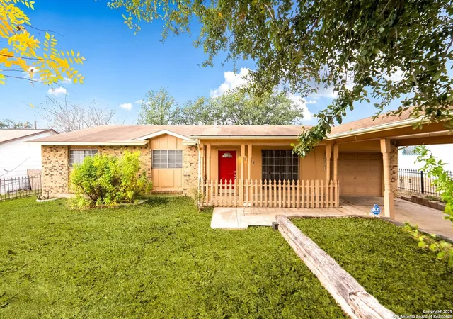 Photo 1 of Sale Pending at 2815 Big Horn Dr, San Antonio, TX 78228 | MLS# 1930237 | Listing updated on 2026-02-05