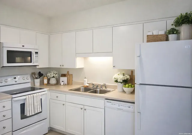 4th image of 2300 Nacogdoches #263-R, San Antonio, TX 78209 | MLS# 1930240