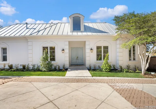 2nd image of 160 Burr, San Antonio, TX 78209 | MLS# 1930244