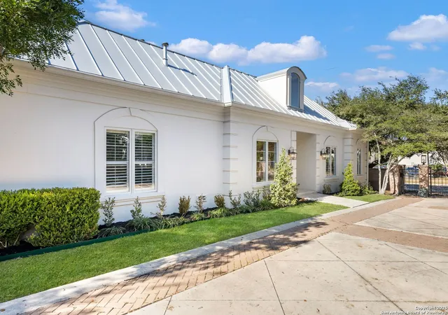 Photo 3 of Single family home for sale at 160 Burr, San Antonio, TX 78209 | MLS# 1930244 | Listing updated on 2026-04-24