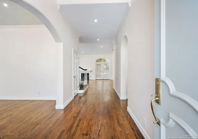 Photo 4 of Single family home for sale at 160 Burr, San Antonio, TX 78209 | MLS# 1930244 | Listing updated on 2026-04-24