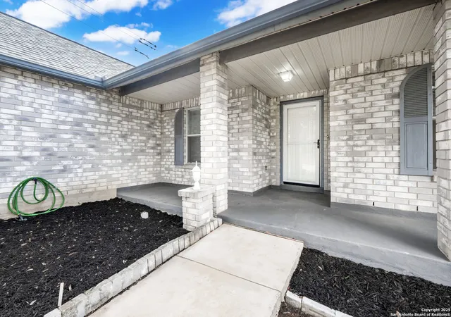 Photo 3 of Sale Pending at 7403 Legend Point Dr, San Antonio, TX 78244 | MLS# 1930253 | Listing updated on 2026-04-20