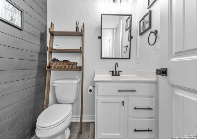 Photo 3 of Sale Pending at 3263 Old Almonte, San Antonio, TX 78224 | MLS# 1930268 | Listing updated on 2026-04-18