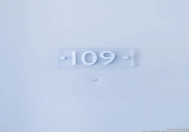4th image of 1401 S Flores Street #109, San Antonio, TX 78204 | MLS# 1930305
