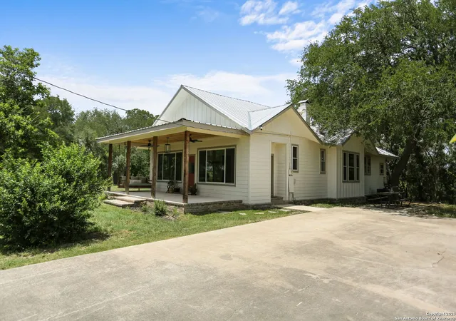 5th image of 6160 Fm 2538, Marion, TX 78124 | MLS# 1930359