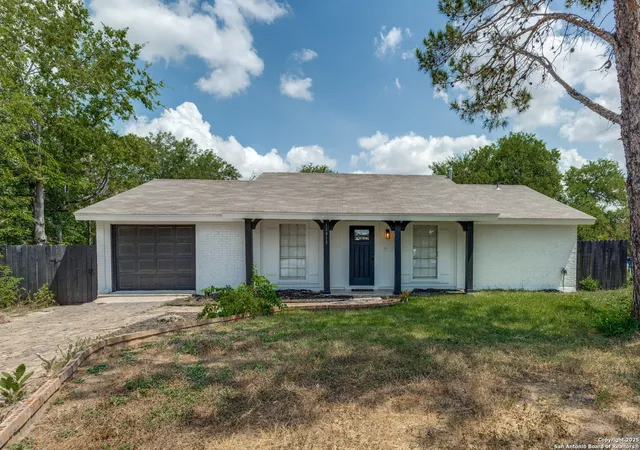 Photo 1 of Single family home for sale at 11915 Los Cerros, San Antonio, TX 78233 | MLS# 1930521 | Listing updated on 2026-01-21