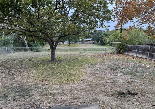Photo 2 of Sale Pending at 8411 Deer Hvn, San Antonio, TX 78230 | MLS# 1930526 | Listing updated on 2026-01-23